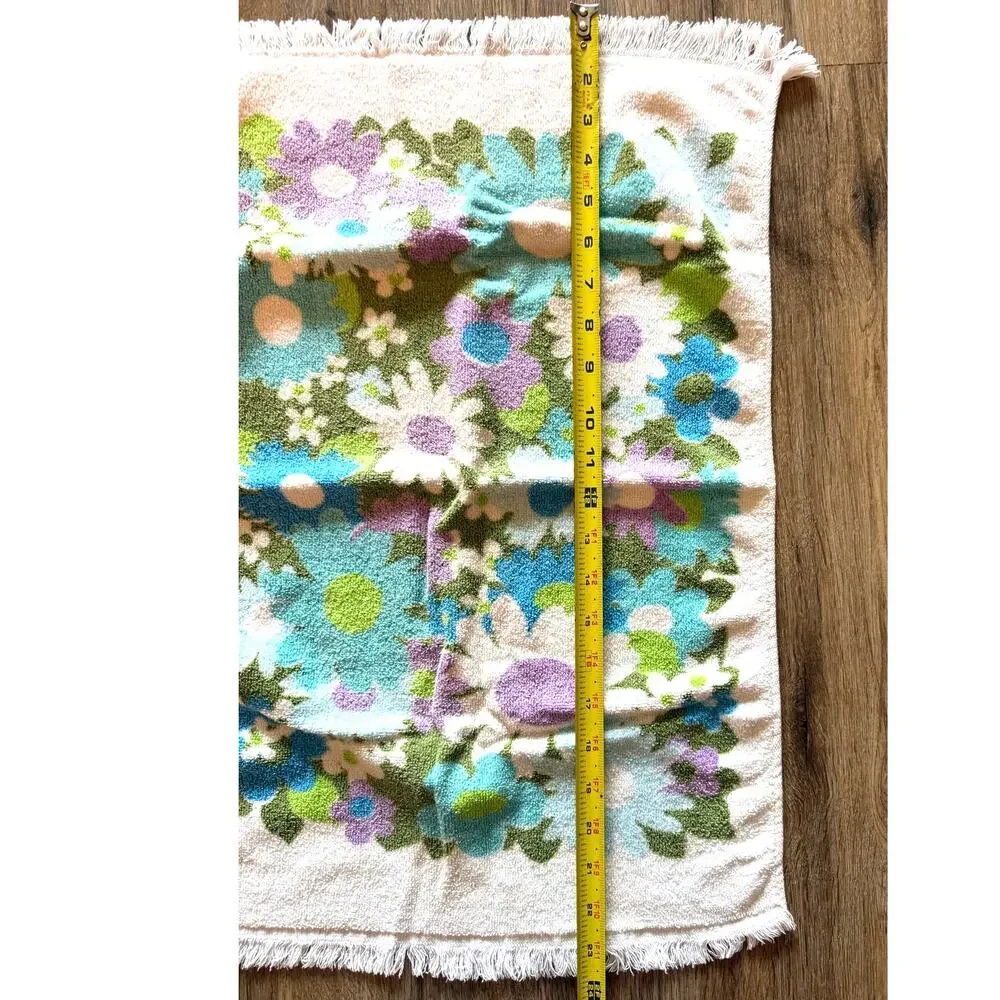 Vintage MCM Mid Century Fieldcrest 1970s Flower Power Hand Towel 100% Cotton USA